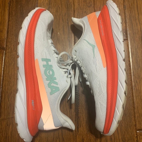 Hoka Shoes - Hoka one one Mach 4 womens 9B white and pink running shoes